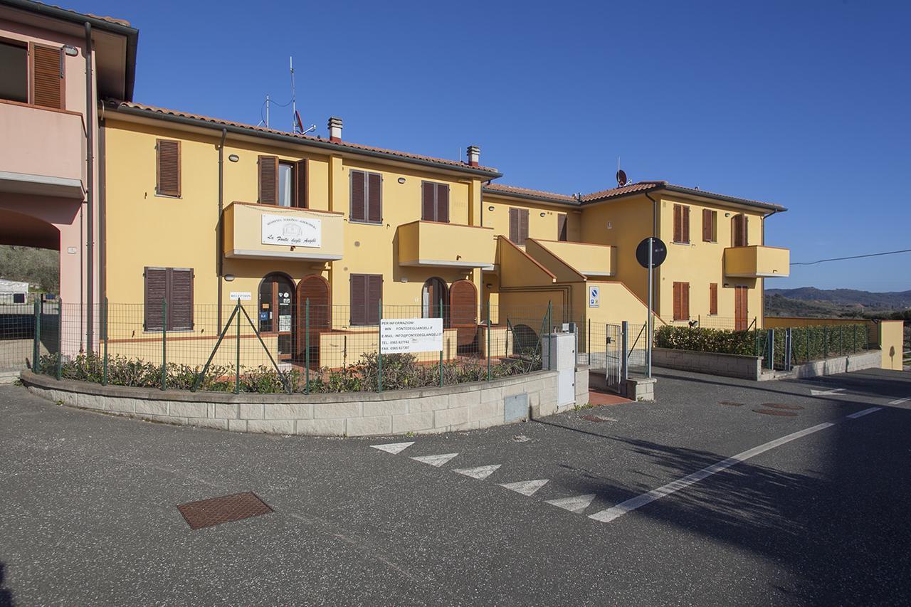 La Fonte Degli Angeli Apartments Suvereto Bagian luar foto
